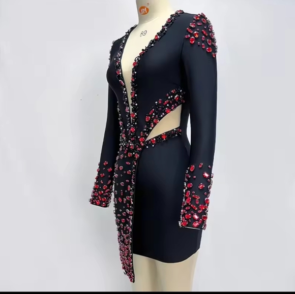 Long Sleeve Red Crystal V-Neck Bodycon Mini Bandage Dress - Picture 11 of 12